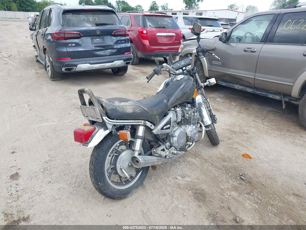 JYA15R00XCA004366 1982 YAMAHA XJ750 photo no. 4