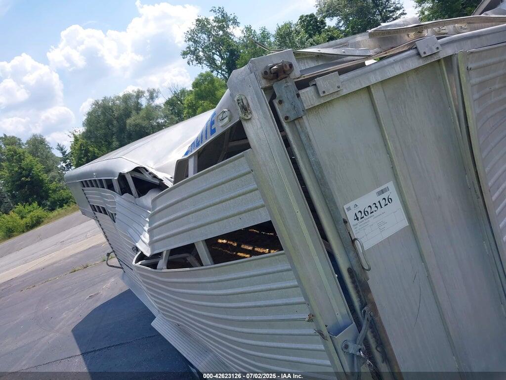 1FPL20206HA002258 1987 FEATHERLITE MFG INC FEATHERLITE MFG INC photo no. 12