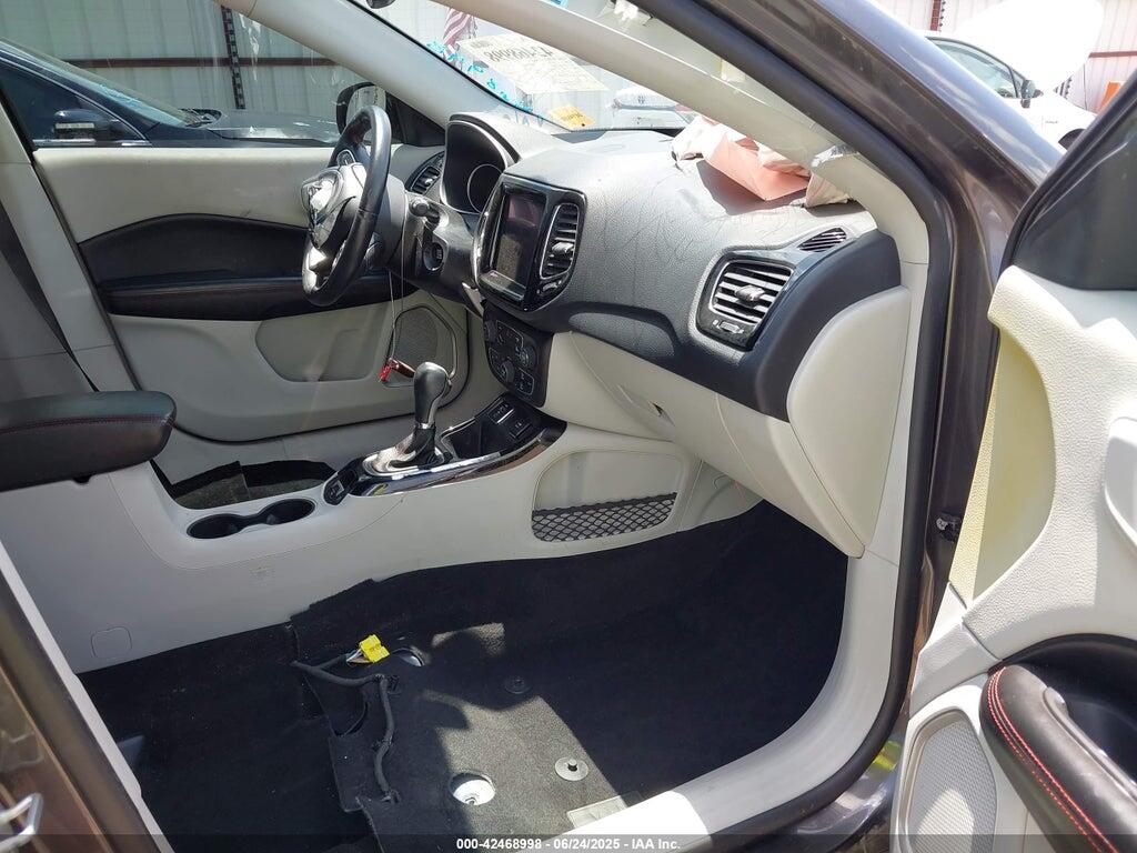 3C4NJCCBXJT406017 2018 JEEP COMPASS photo no. 5