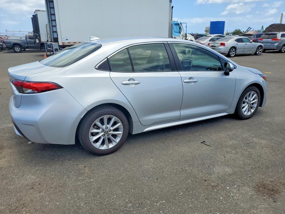 2022 TOYOTA COROLLA XLE — Фото 3 из 12