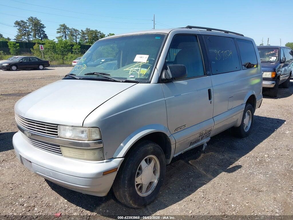 1GNDM19W9YB199429 2000 CHEVROLET ASTRO photo no. 2