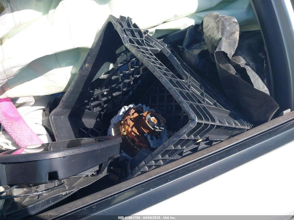 1GNUKBE02AR225332 2010 CHEVROLET TAHOE photo no. 11