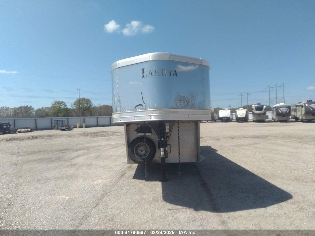 58JGH4F2XH1000489 2017 LAKOTA 24FT photo no. 12