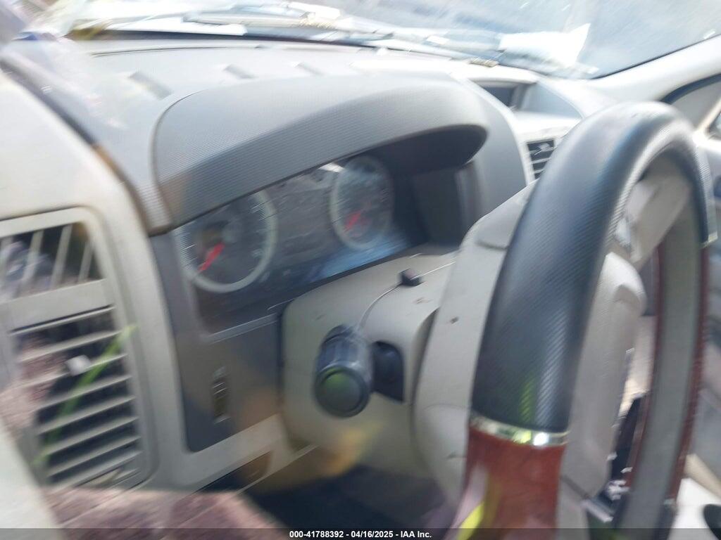 1FMCU03138KA38680 2008 FORD ESCAPE photo no. 7