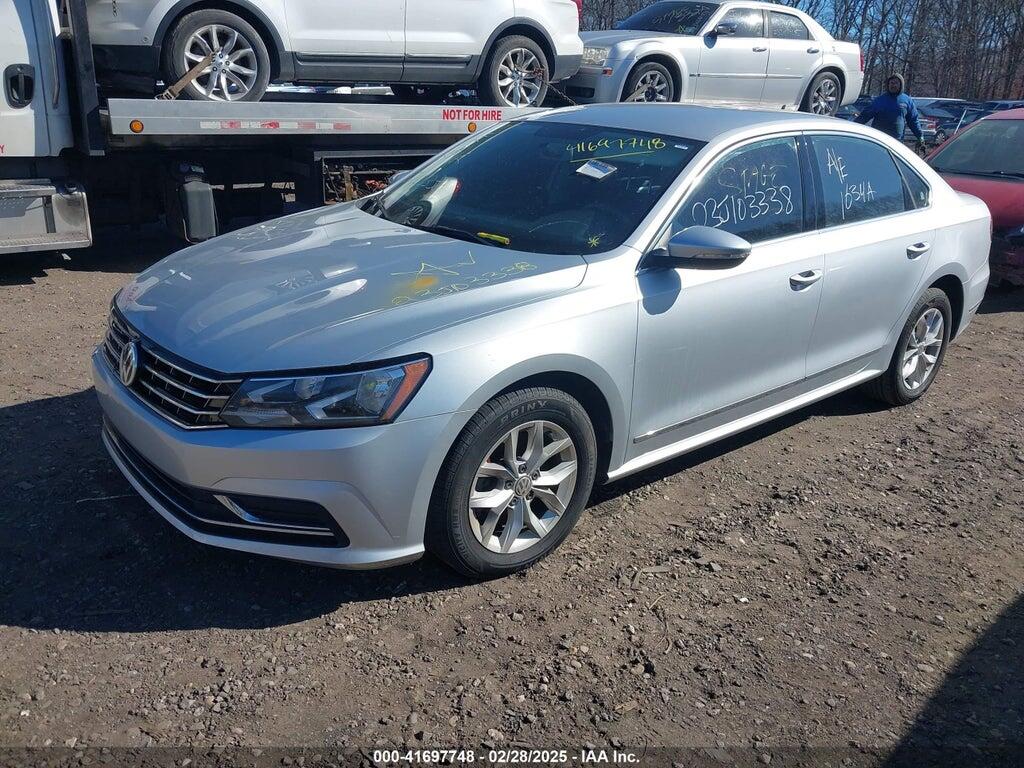 1VWAT7A35HC070565 2017 VOLKSWAGEN PASSAT photo no. 2