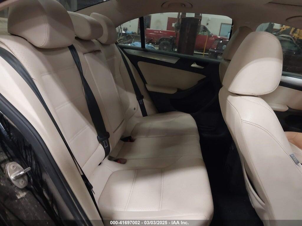 3VWDB7AJ5HM394693 2017 VOLKSWAGEN JETTA photo no. 8