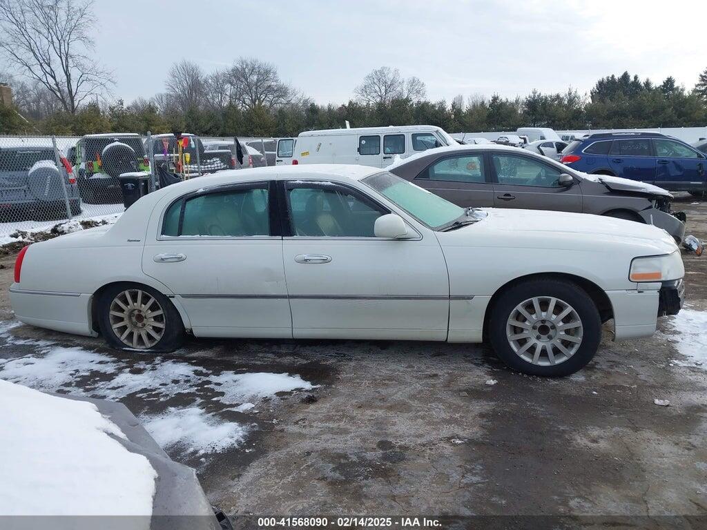 1LNHM81V06Y650906 2006 LINCOLN TOWN CAR photo no. 12
