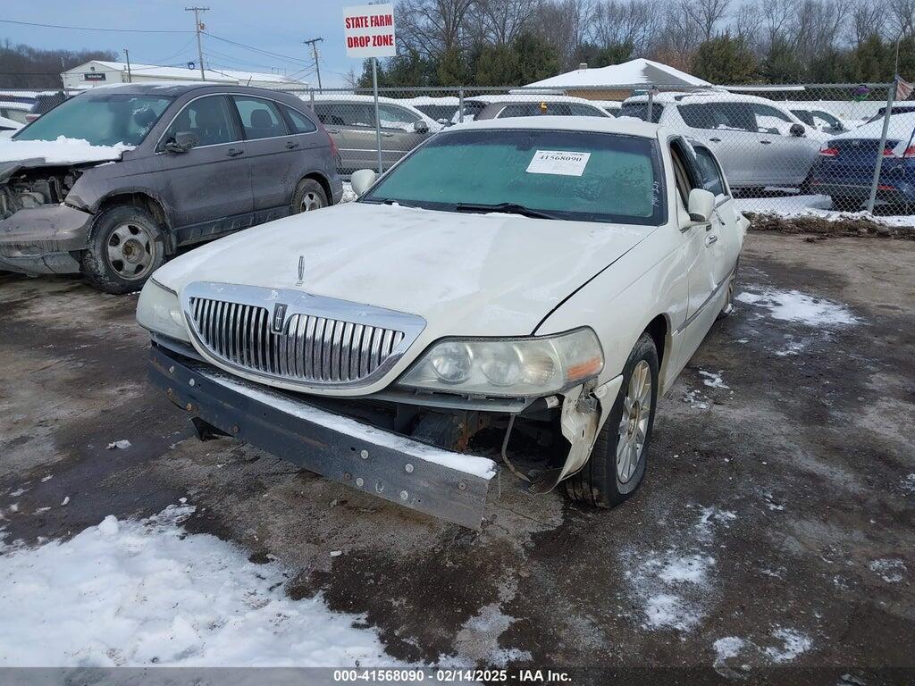 1LNHM81V06Y650906 2006 LINCOLN TOWN CAR photo no. 2