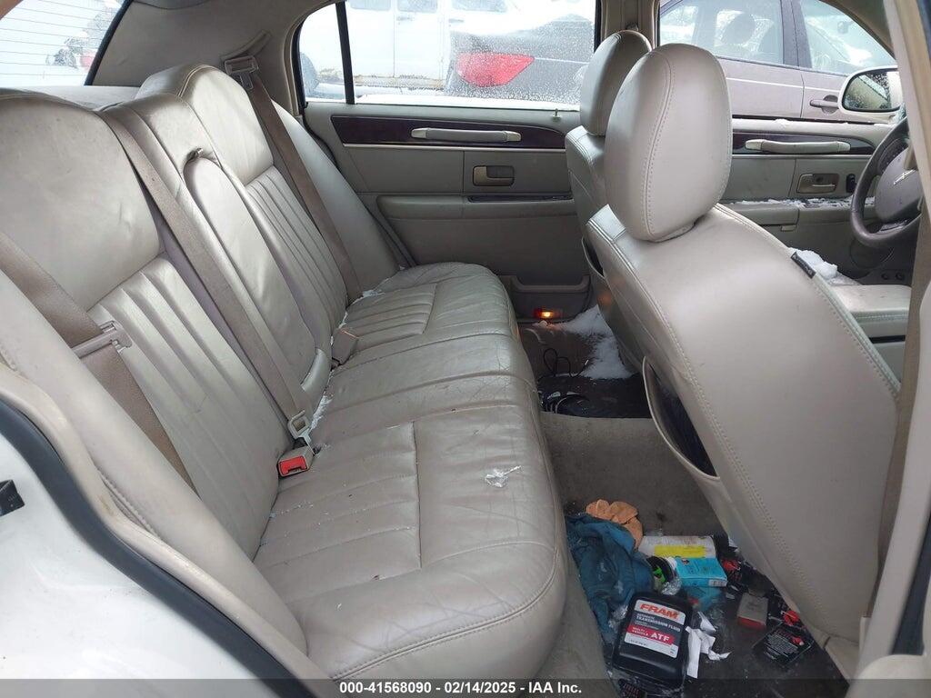 1LNHM81V06Y650906 2006 LINCOLN TOWN CAR photo no. 8