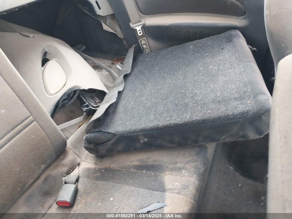 3FAFP11322R177176 2002 FORD ESCORT photo no. 8