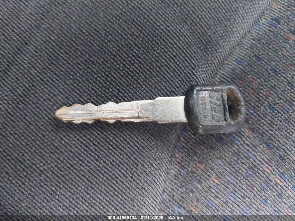1GCEK19T4YE121566 2000 CHEVROLET SILVERADO 1500 photo no. 11