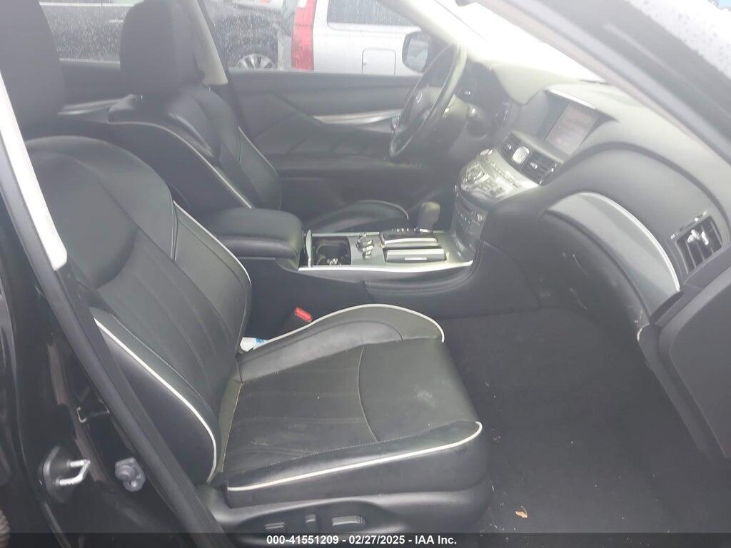 JN1BY1AR6KM585363 2019 INFINITI Q70 photo no. 5