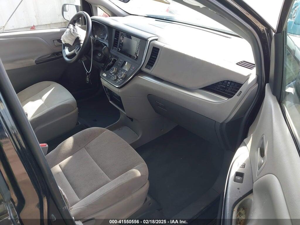 5TDZZ3DC9KS995476 2019 TOYOTA SIENNA photo no. 5