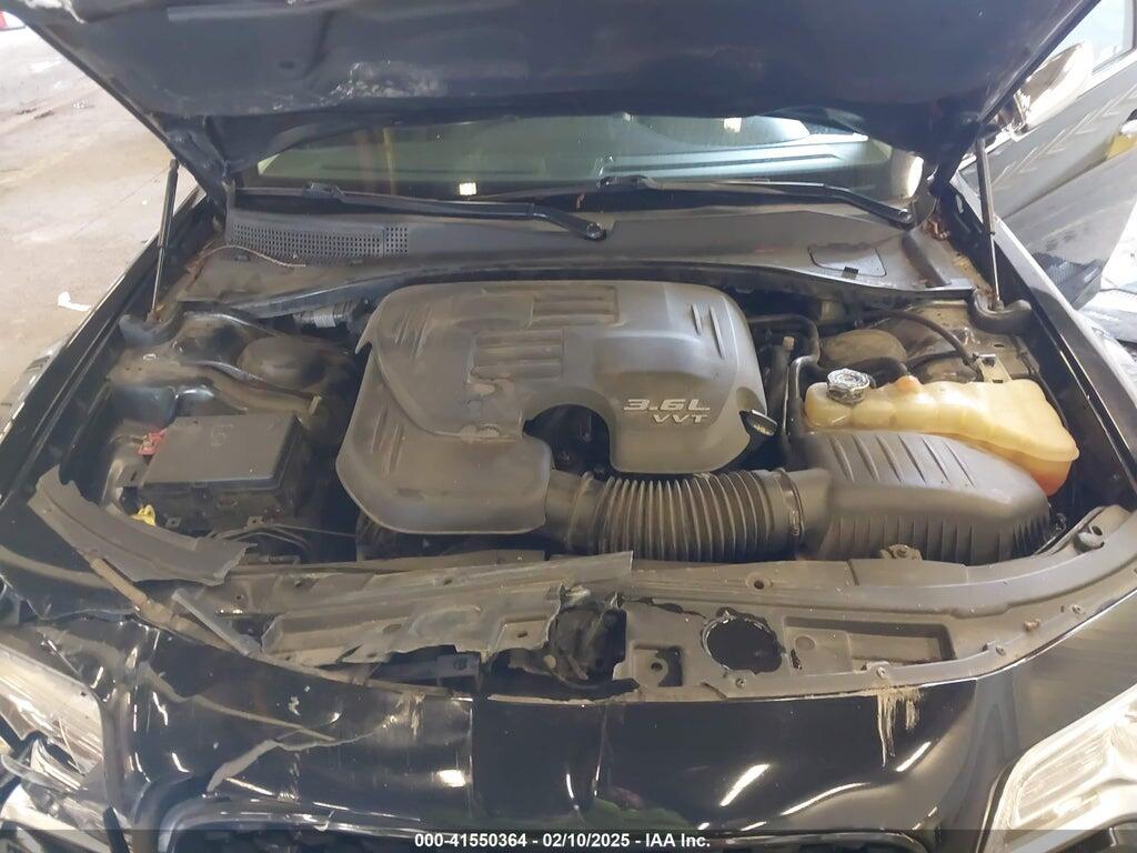 2C3CCAEGXGH212379 2016 CHRYSLER 300C photo no. 10