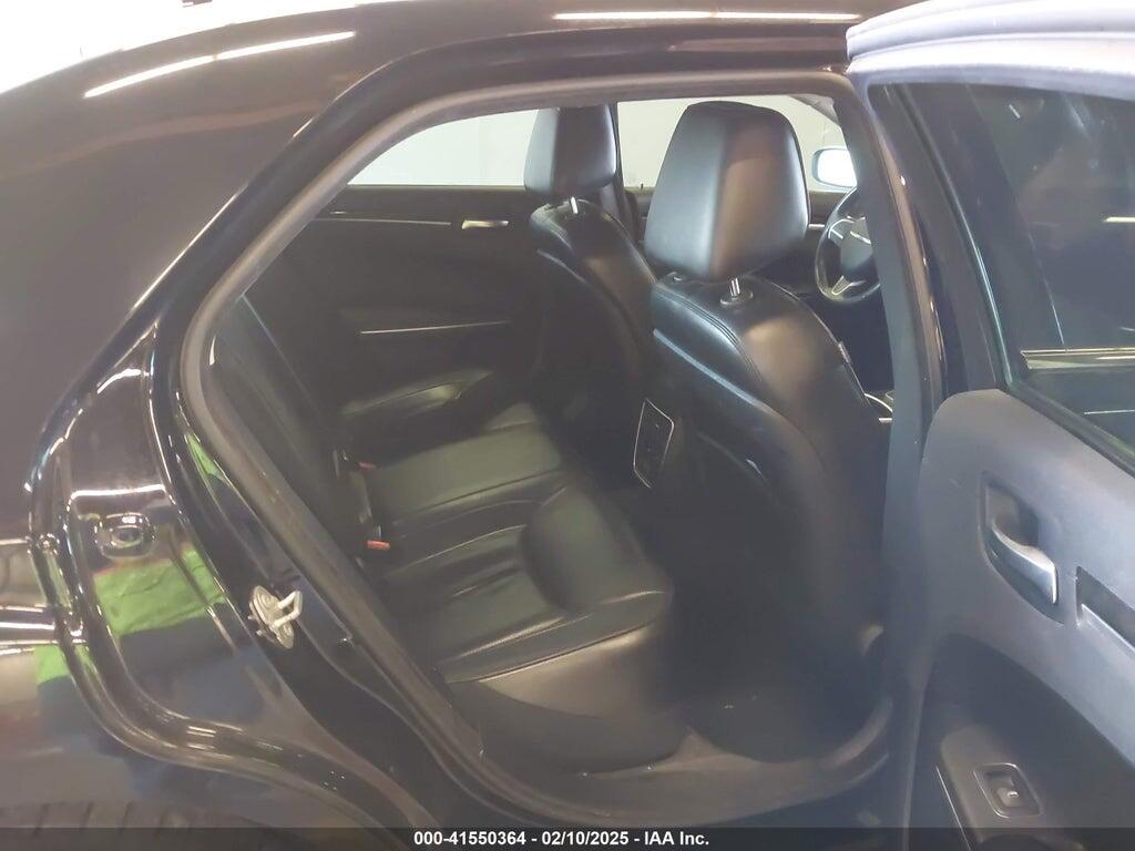 2C3CCAEGXGH212379 2016 CHRYSLER 300C photo no. 8