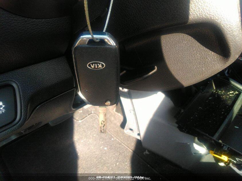 3KPF24AD9KE027334 2019 KIA FORTE photo no. 11