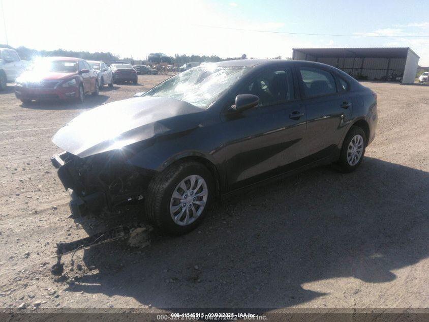 3KPF24AD9KE027334 2019 KIA FORTE photo no. 2