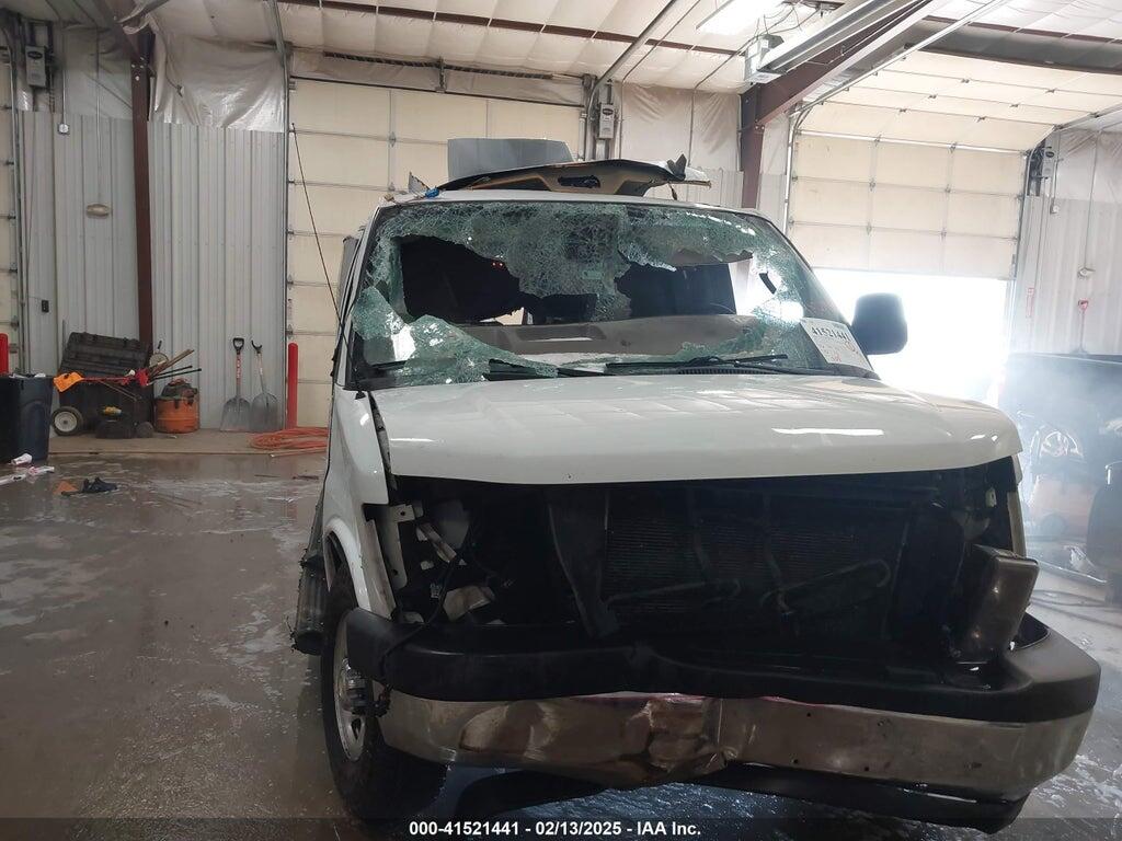 1GAZGPFG8L1214953 2020 CHEVROLET EXPRESS PASSENGER photo no. 6