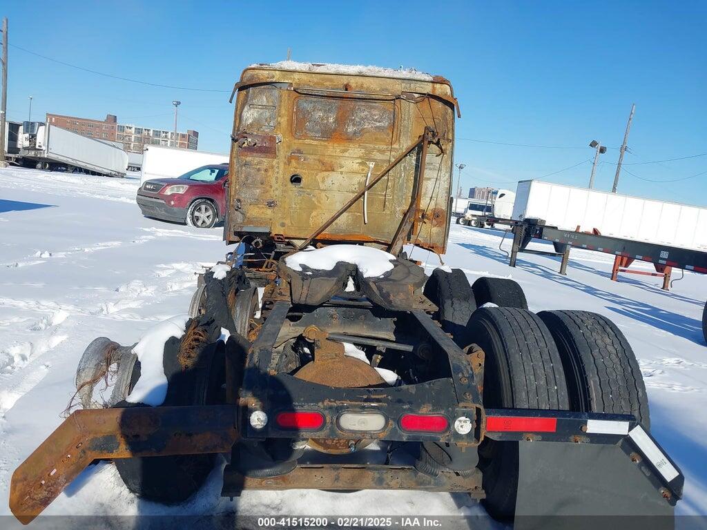 4V4NC9EJ3AN280928 2010 VOLVO VN photo no. 8