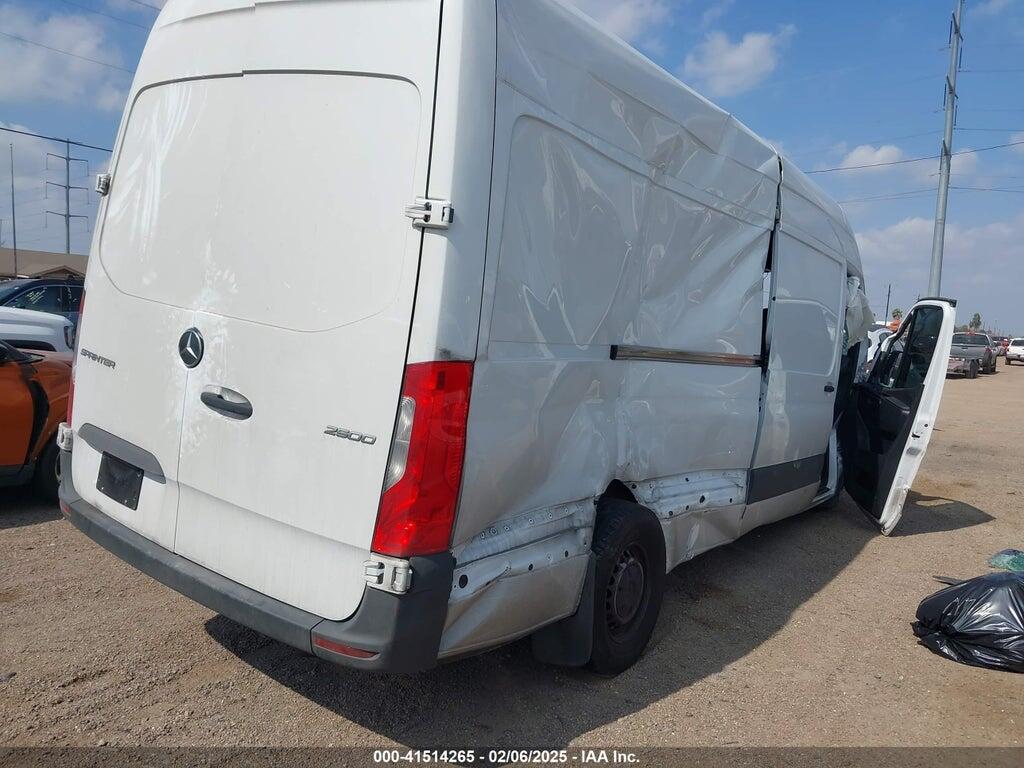 W1Y40CHY4PT157998 2023 MERCEDES-BENZ SPRINTER 2500 photo no. 4