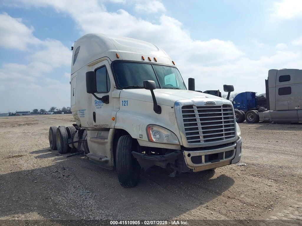 3AKJGLD5XFSFZ2926 2015 FREIGHTLINER CASCADIA 125 photo no. 1