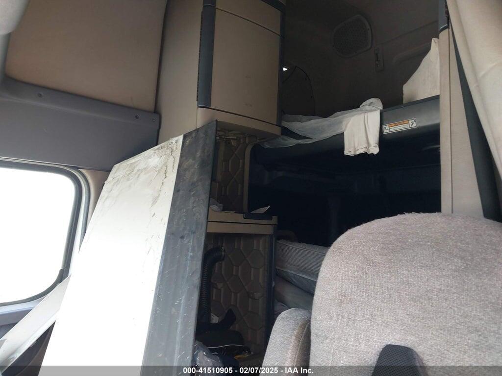 3AKJGLD5XFSFZ2926 2015 FREIGHTLINER CASCADIA 125 photo no. 6