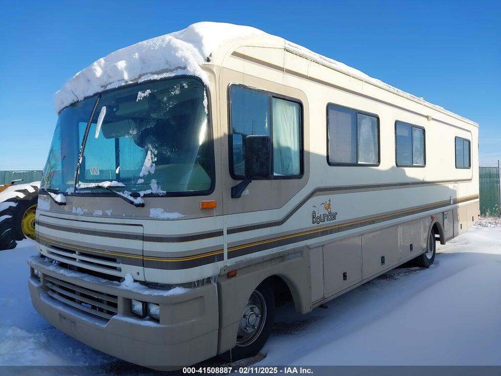 1GBLP37N2S3327159 1995 CHEVROLET P30 photo no. 2
