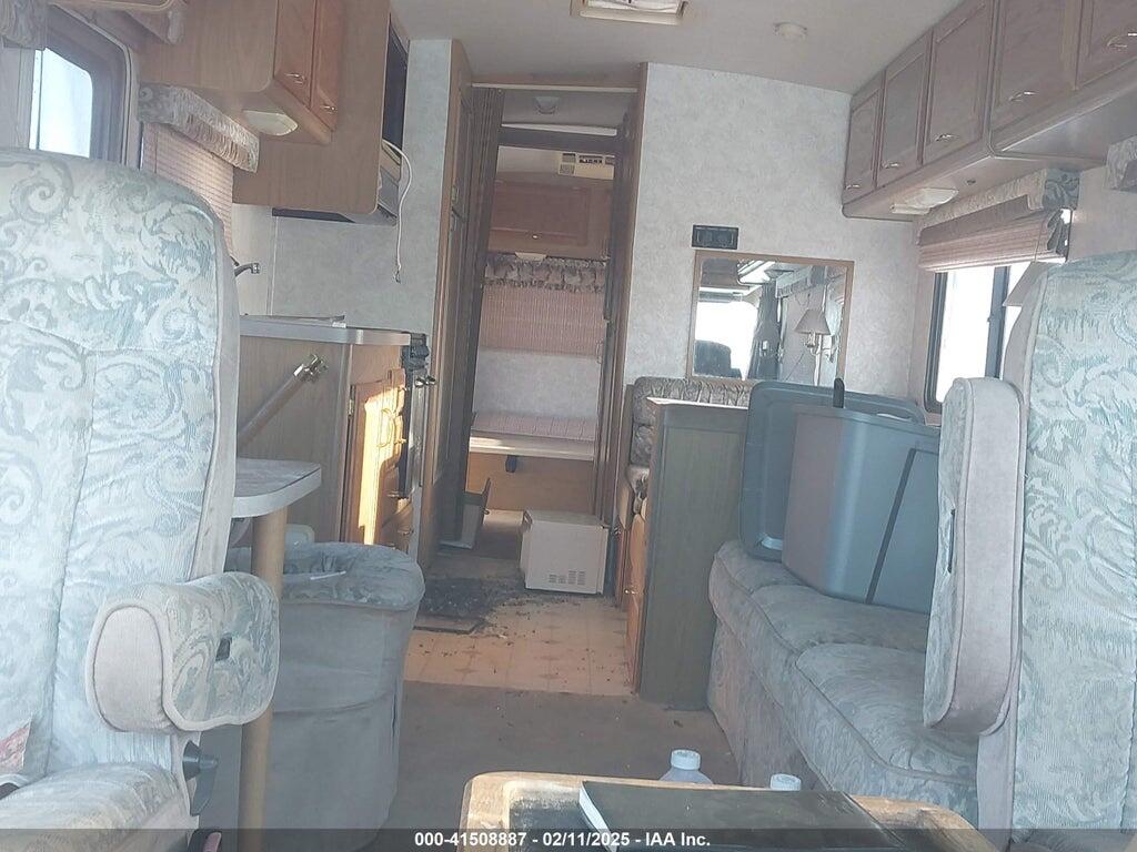 1GBLP37N2S3327159 1995 CHEVROLET P30 photo no. 8