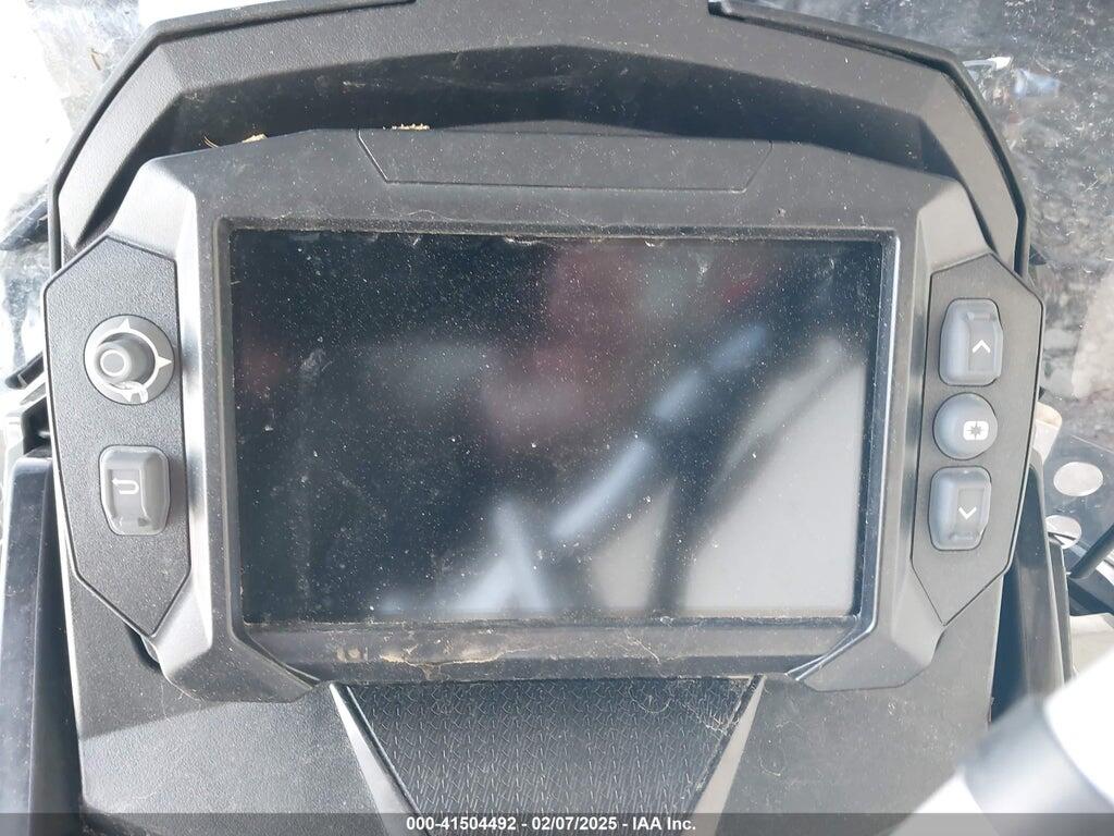 SN1TDV6R6SC641124 2025 INDY 650 VR1 137 photo no. 7