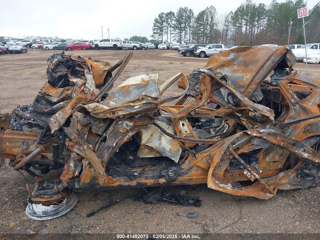 KMHGN4JE3FU081168 2015 HYUNDAI GENESIS photo no. 6