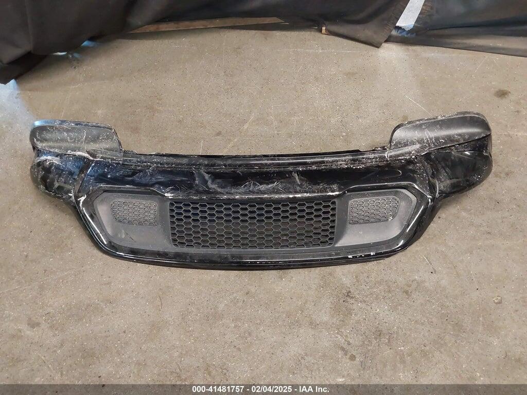1C4RJFBG2JC172404 2018 JEEP GRAND CHEROKEE photo no. 11