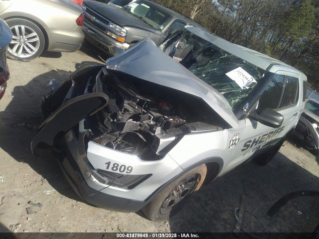 1FM5K8AR4JGA99700 2018 FORD POLICE INTERCEPTOR UTILITY photo no. 2