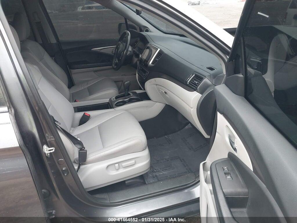 5FNYF6H76HB021504 2017 HONDA PILOT photo no. 5
