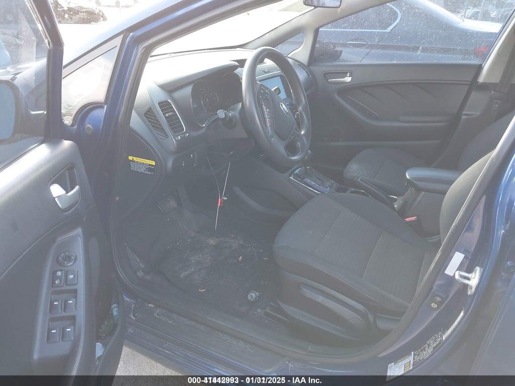 3KPFL4A73JE206989 2018 KIA FORTE photo no. 5