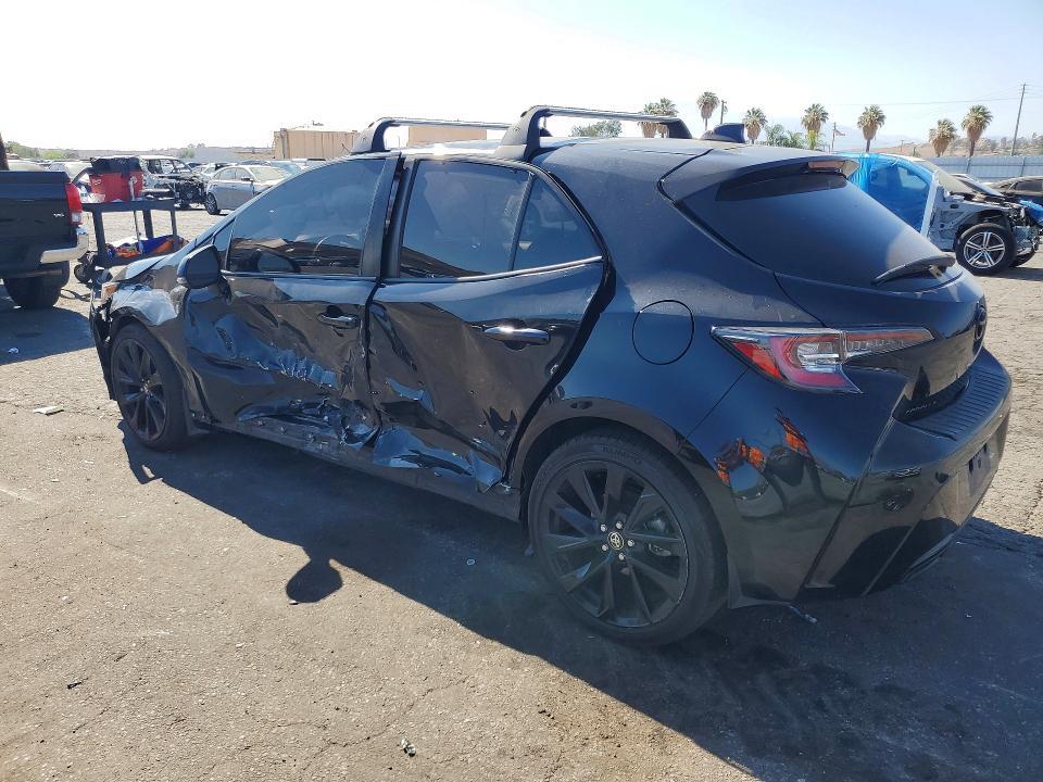 2022 TOYOTA COROLLA HATCHBACK SE NIGHTSHADE EDITION — Фото 2 из 12