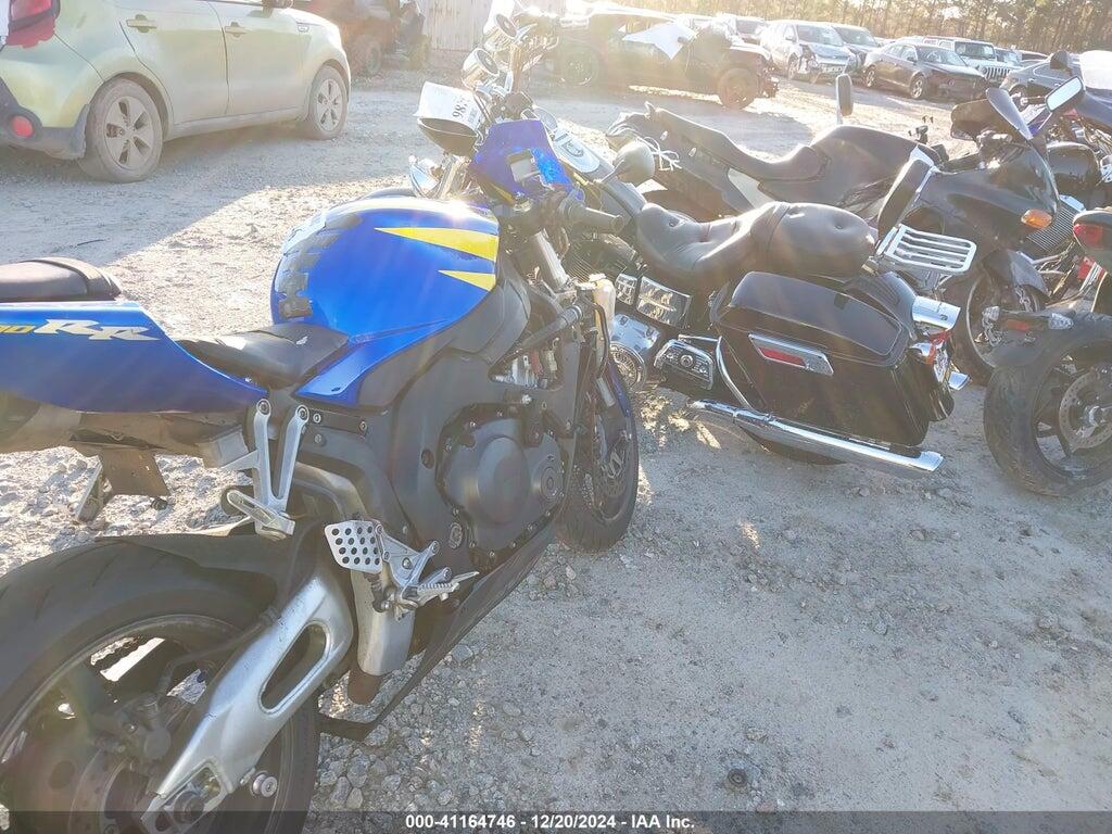 JH2SC57086M211622 2006 HONDA CBR1000 photo no. 4