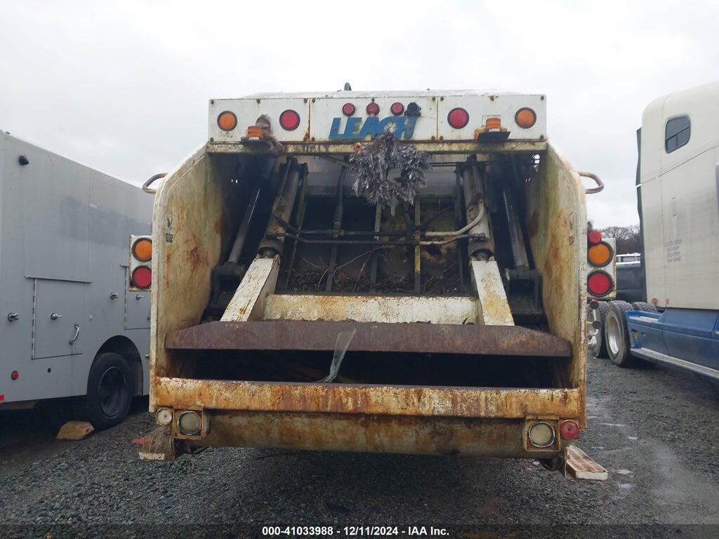 1GBM7H1C2WJ111645 1998 CHEVROLET C-SERIES photo no. 8