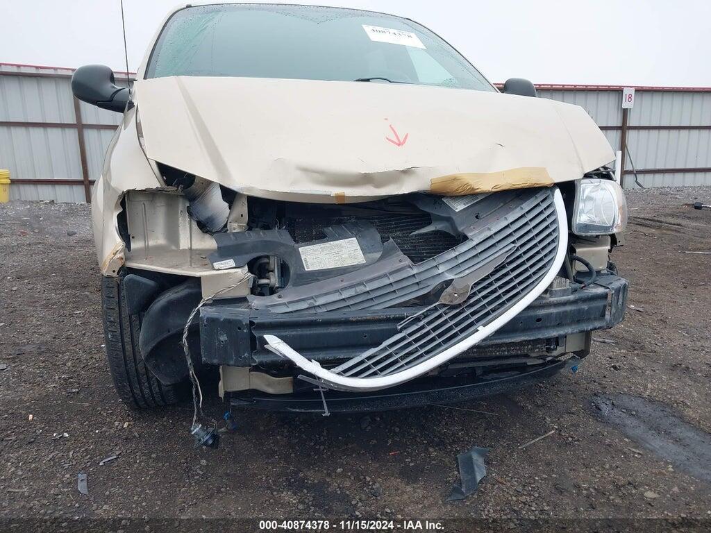 2C8GT54L03R192830 2003 CHRYSLER TOWN & COUNTRY photo no. 6