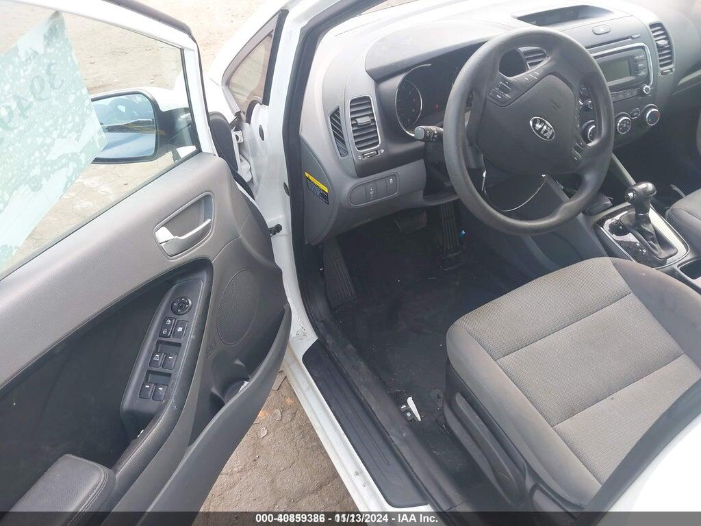 3KPFK4A73HE085507 2017 KIA FORTE photo no. 5
