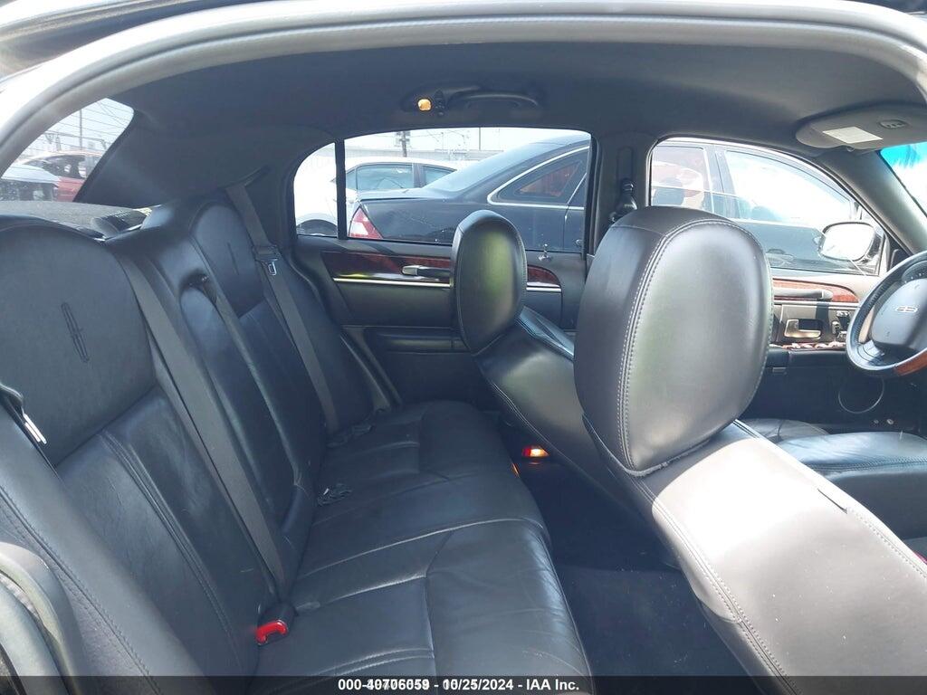 2LNBL8CV9BX750969 2011 LINCOLN TOWN CAR photo no. 8
