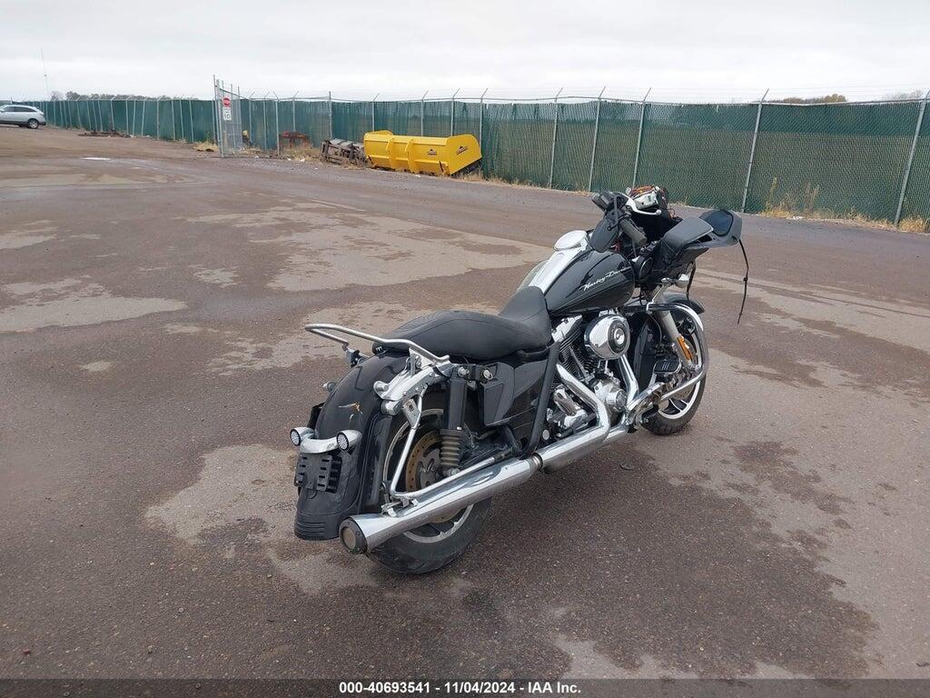 1HD1KH417AB613107 2010 HARLEY-DAVIDSON FLTRX photo no. 4