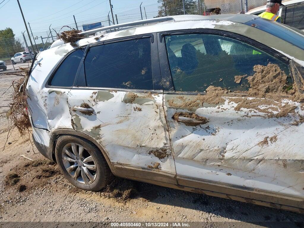 5XYKTDA23BG177503 2011 KIA SORENTO photo no. 12