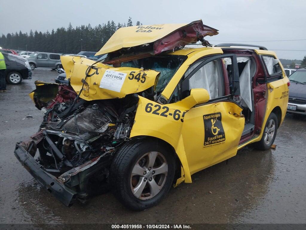 5TDKK3DCXDS335908 2013 TOYOTA SIENNA photo no. 2