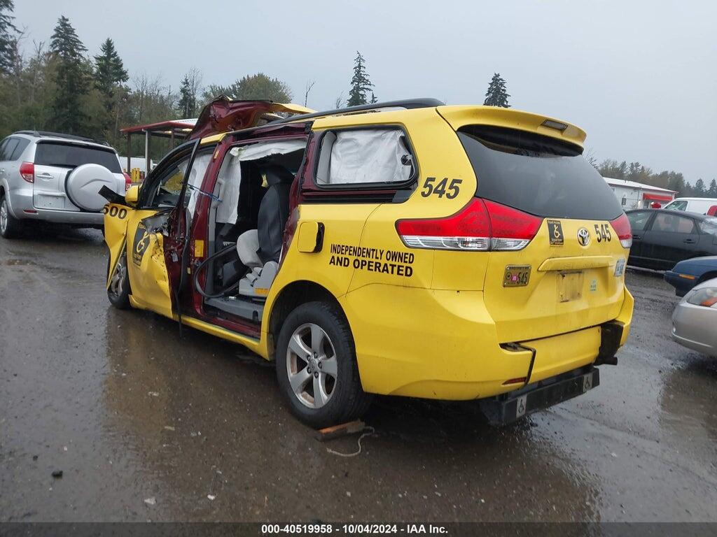 5TDKK3DCXDS335908 2013 TOYOTA SIENNA photo no. 3