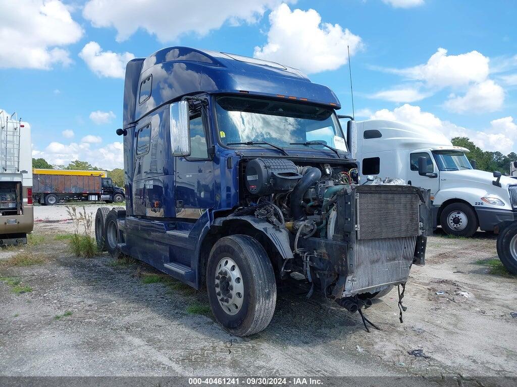 4V4NC9GH77N455605 2007 VOLVO VN photo no. 1