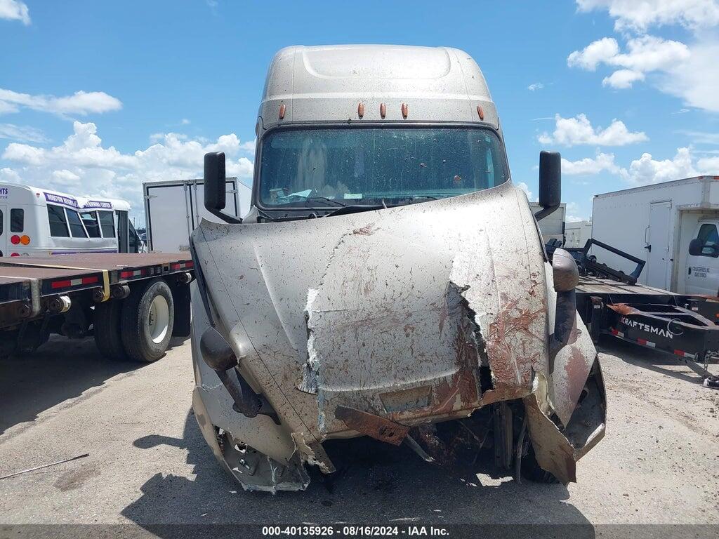 3AKJHHDR5JSJL8067 2018 FREIGHTLINER NEW CASCADIA 126 photo no. 11