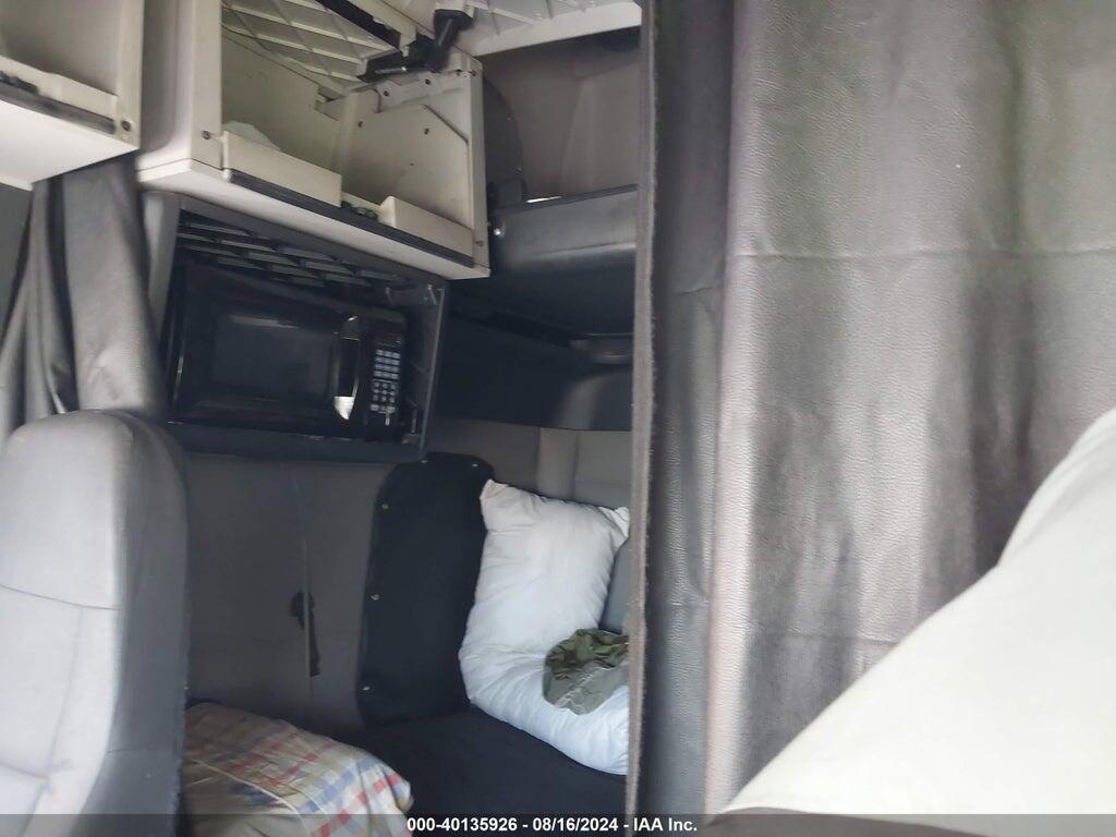 3AKJHHDR5JSJL8067 2018 FREIGHTLINER NEW CASCADIA 126 photo no. 7