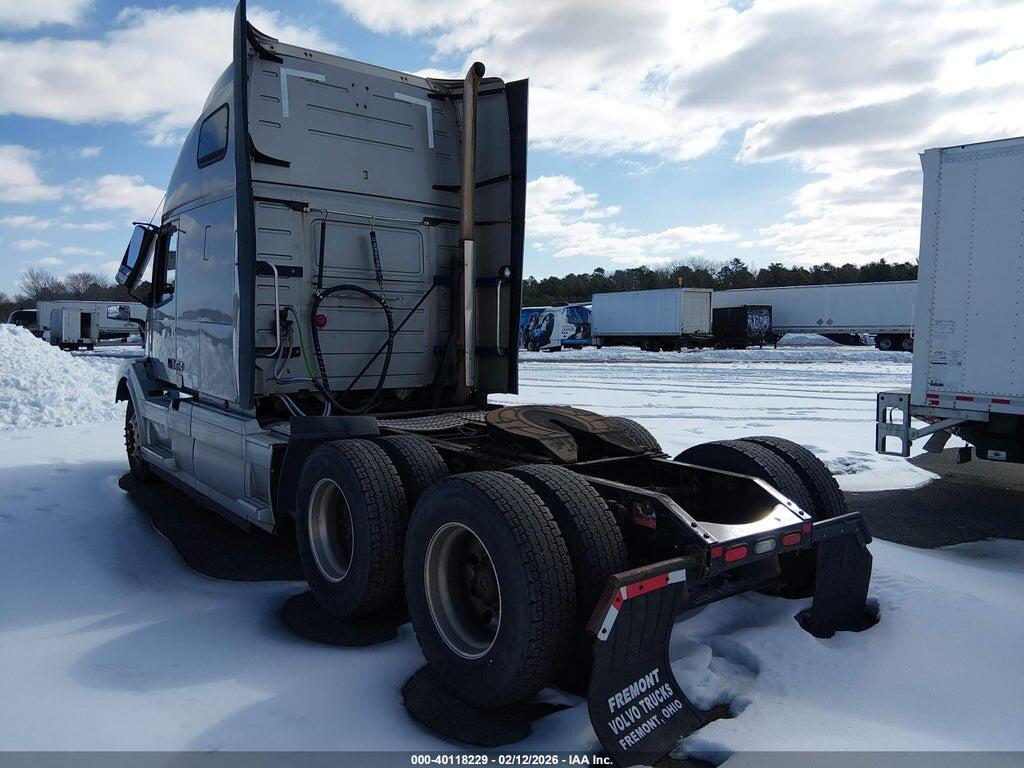 4V4NC9EH5GN941994 2016 VOLVO VN photo no. 3