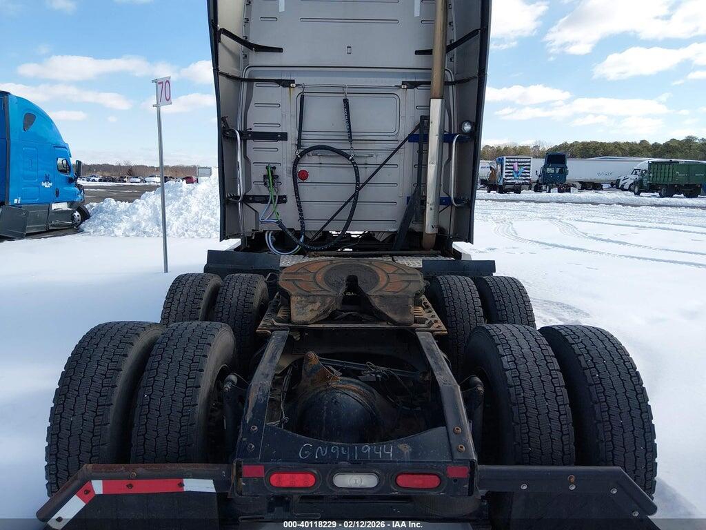 4V4NC9EH5GN941994 2016 VOLVO VN photo no. 6