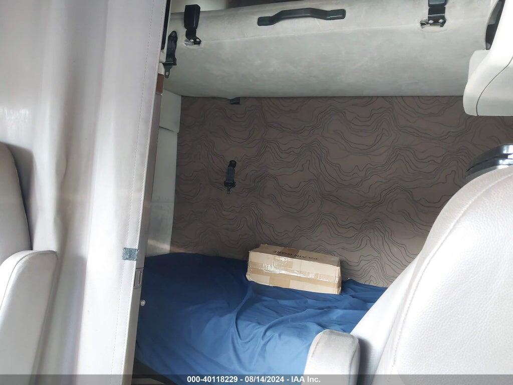 4V4NC9EH5GN941994 2016 VOLVO VN photo no. 7